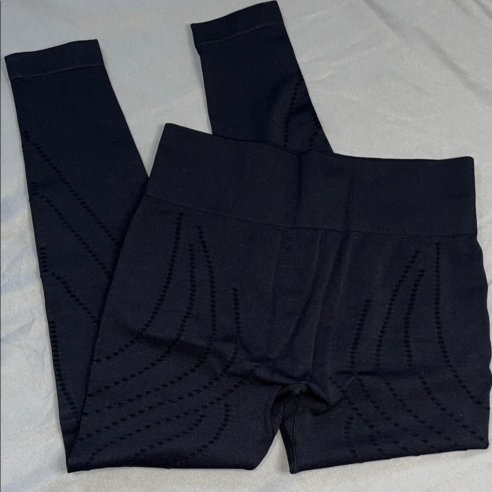 New HALARA Black Patterned Leggings M